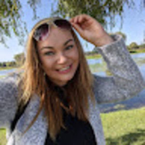 Meet your Posher, Ana